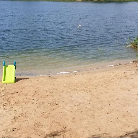 Nad Jeziorem: Lakeside For Groups Holiday home Zygmuntowo (Konin)
