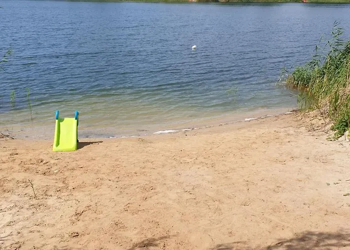 Nad Jeziorem, Las, Do 10 Osob Jezioro Wilczynskie Budzislawskie - Letniskowy Osobno Ogrodzony, Ogrzewany Mile Widziane Pieski, Zwierzeta- Wielkopolska, 62-550 Zygmuntowo Gm Wilczyn Tatil Evi Zygmuntowo (Konin)